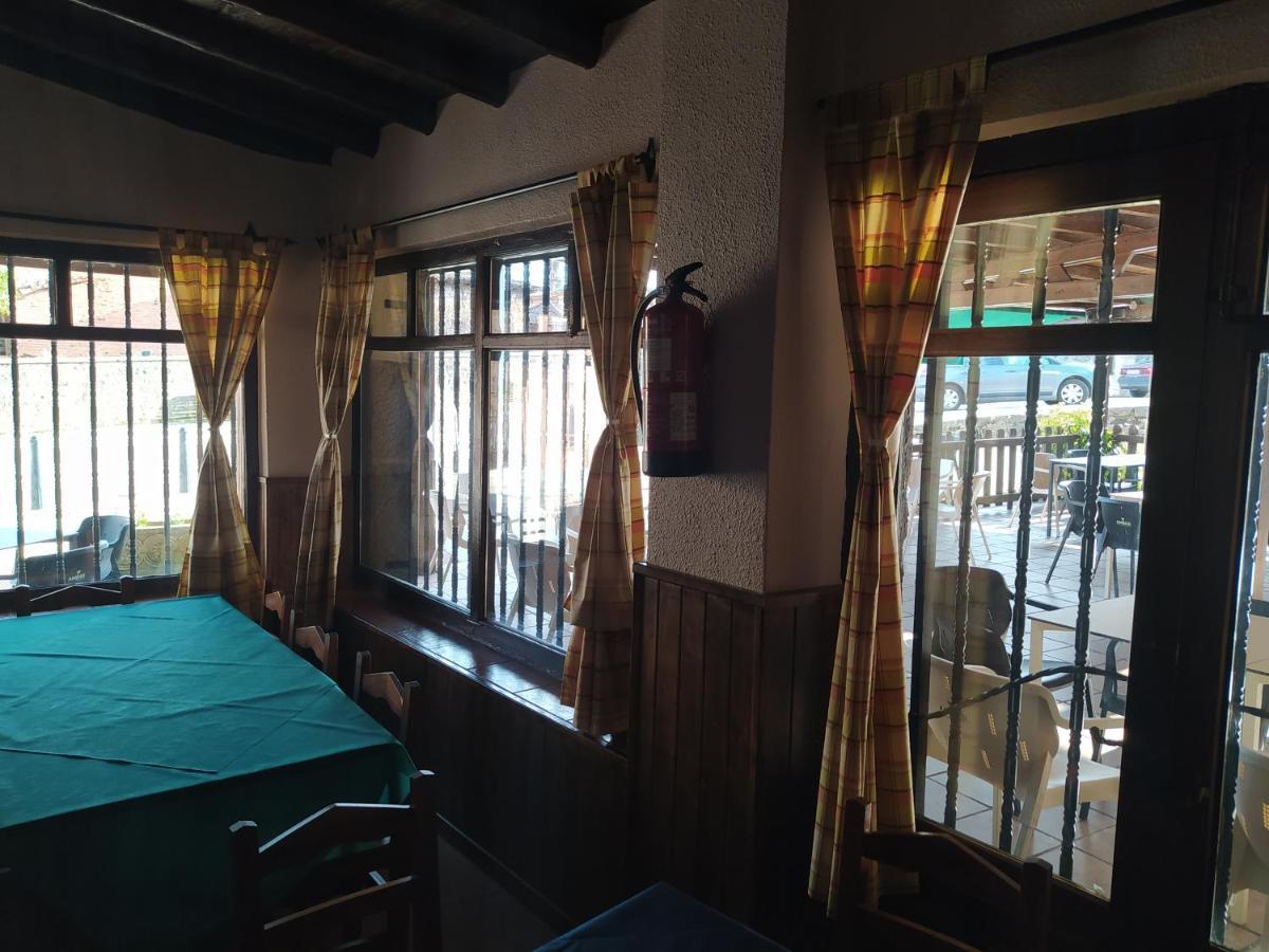 Hostal Urbion Vinuesa Exteriör bild