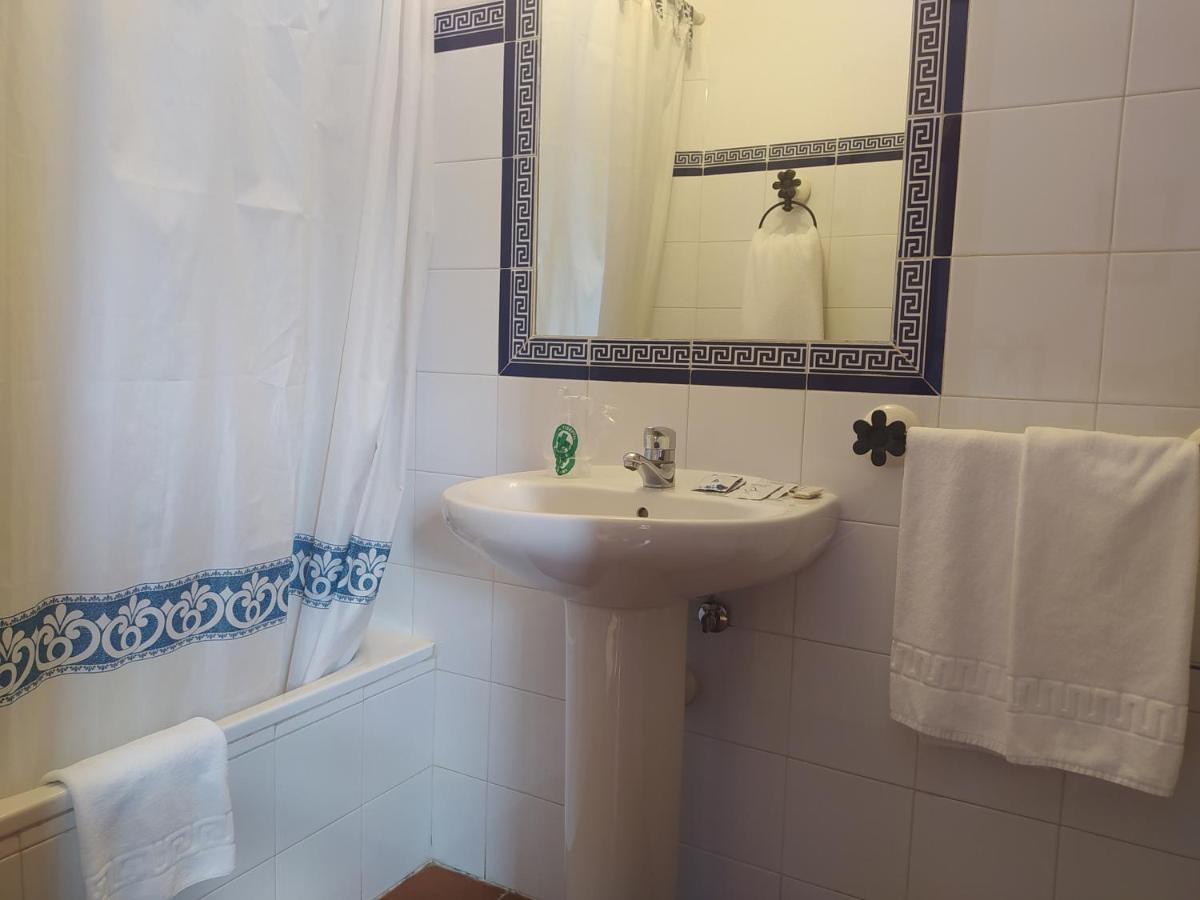 Hostal Urbion Vinuesa Exteriör bild