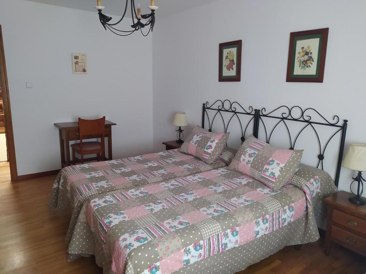 Hostal Urbion Vinuesa Exteriör bild